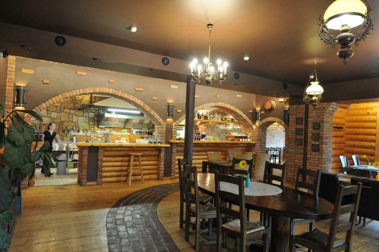 Hotel Klidzina Skriveri Ngoại thất bức ảnh